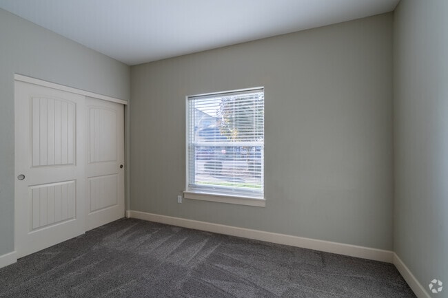 2BR, 2BA - 1,008SF - Bedroom