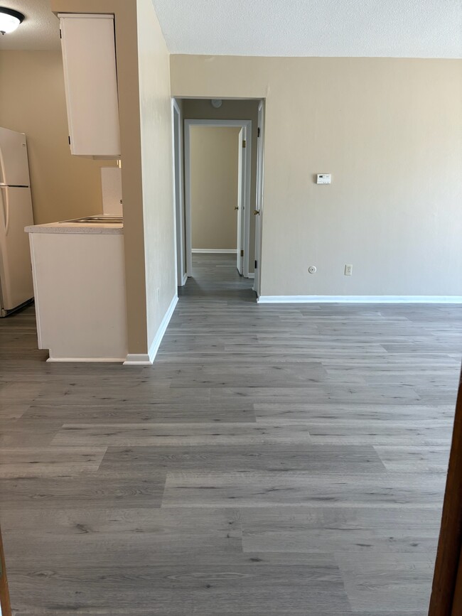Building Photo - 820 4TH ST Rental