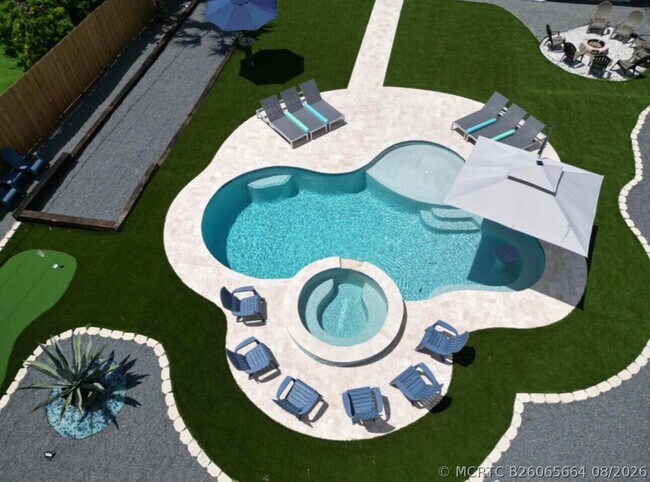 270 NW 36th St