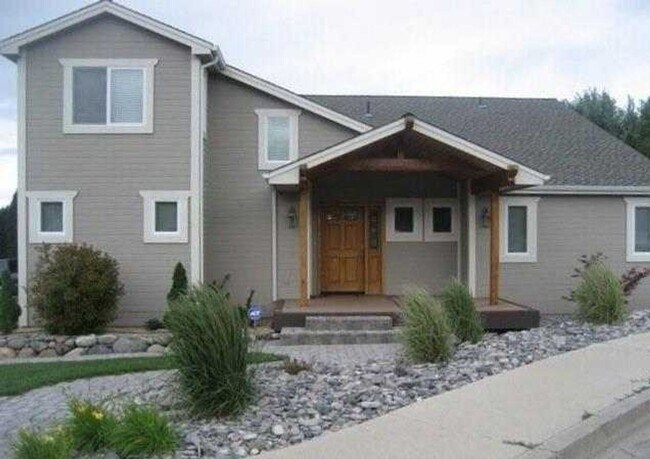 Photo - Large 4 bedroom plus bonus room in NW Reno...