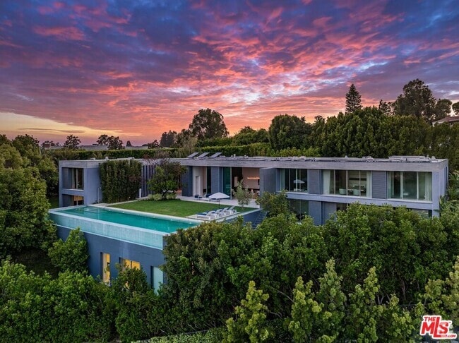 Building Photo - 670 Perugia Way Rental