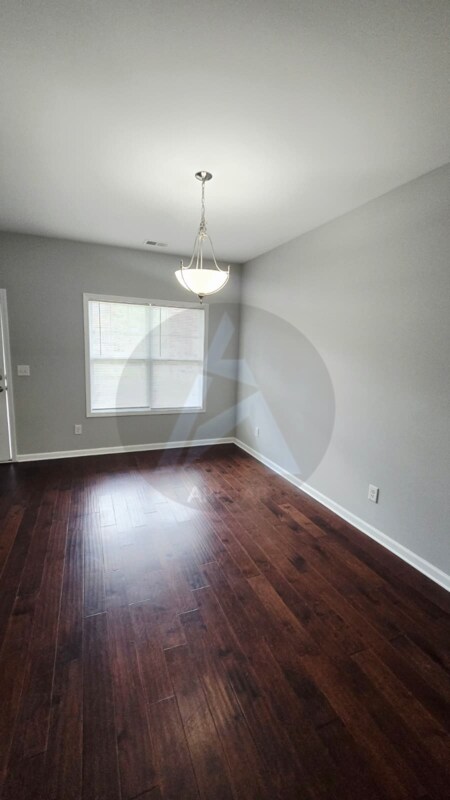 Photo - 208 Persian Ivy Way