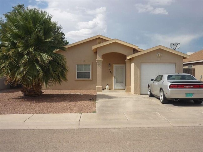 3 Bedroom 2 Bath With A Mountain View Home! - 3 Bedroom 2 Bath With A Mountain View Home!