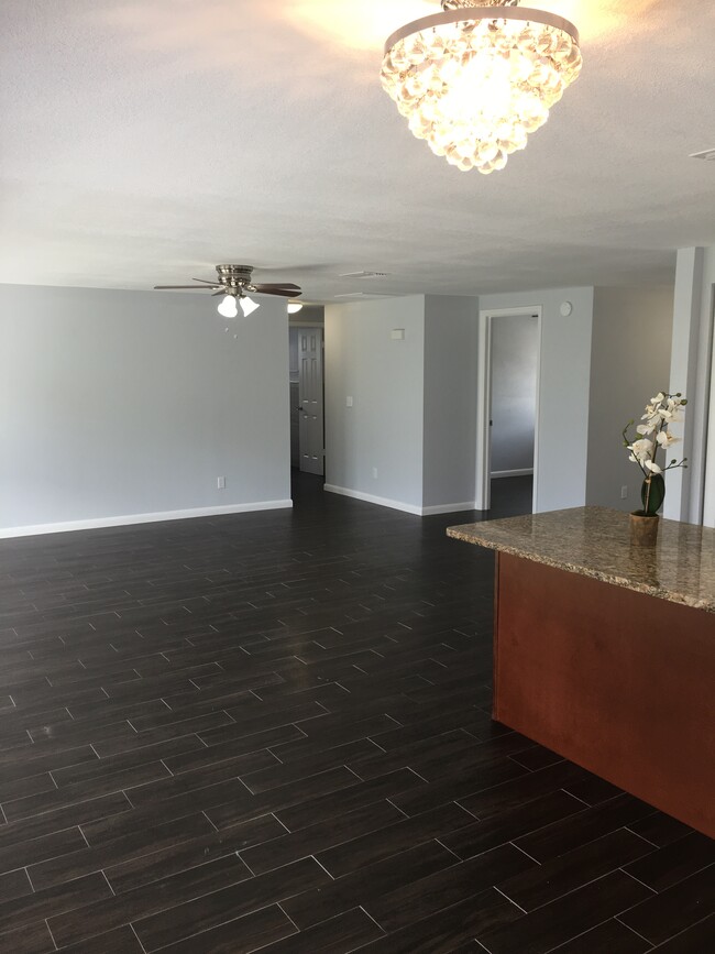 Photo - 7104 Hazelwood Ct