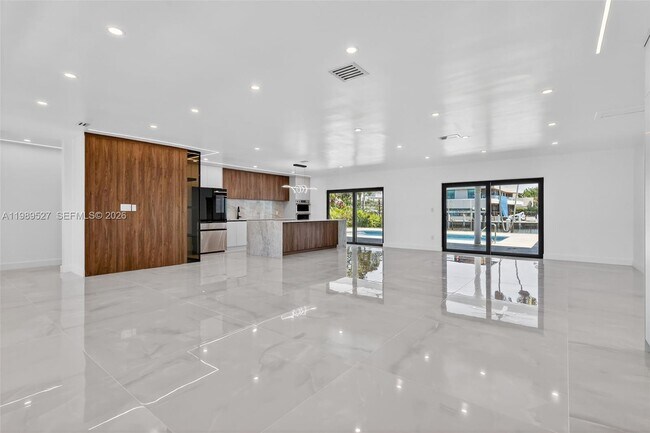 Photo - 607 Layne Blvd