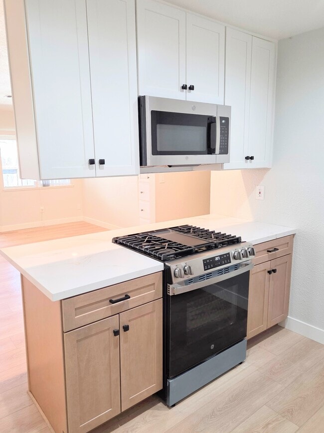 Photo - 228 Carmillita Way