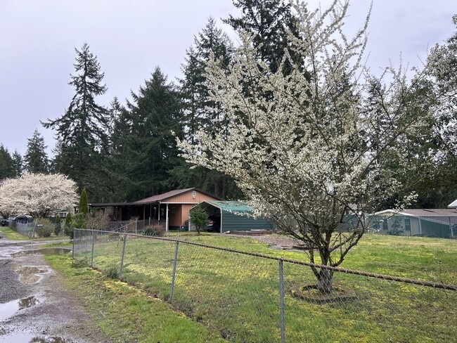 Building Photo - 416 Duterrow Rd SE