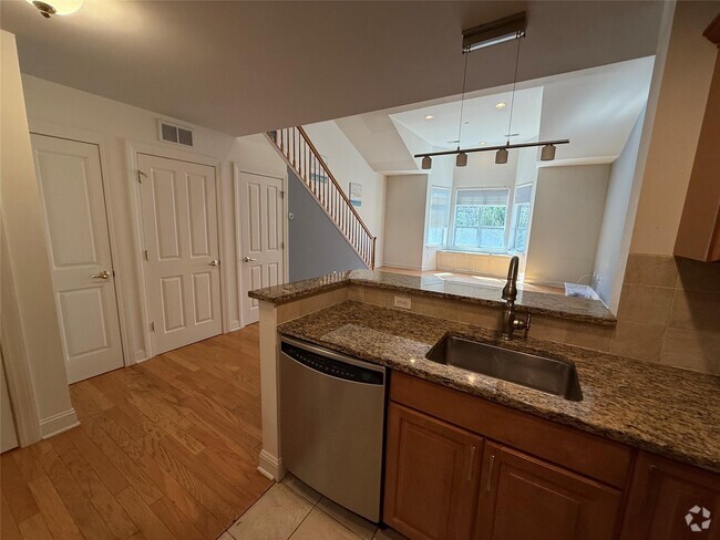 Building Photo - 1405 Round Pointe Dr Rental
