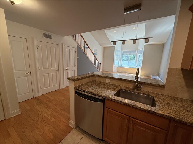 Photo - 1405 Round Pointe Dr Apartamento