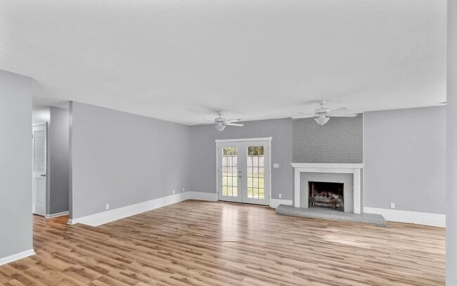 Building Photo - 2456 Saddleridge Dr