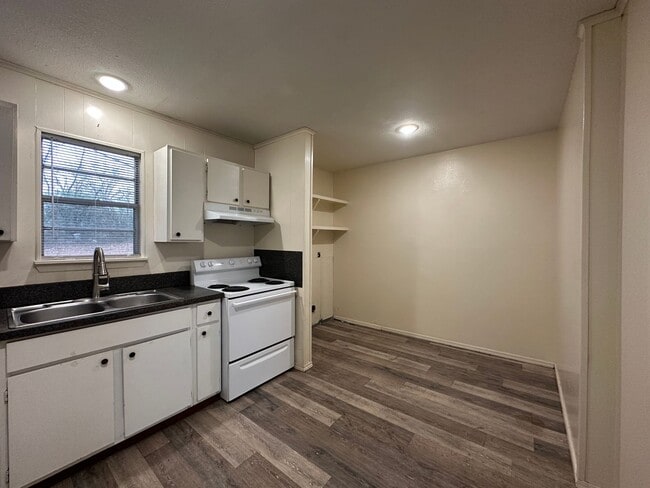 3505 Elm St Unit A