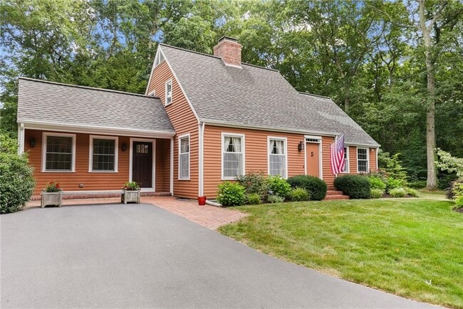 Building Photo - 6 Mary Ann Dr