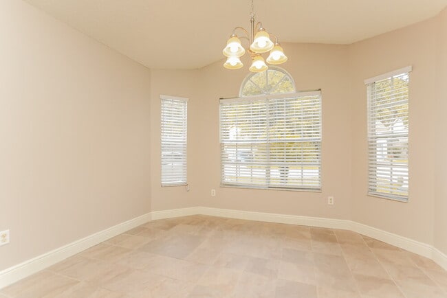 Photo - 813 Shell Ln