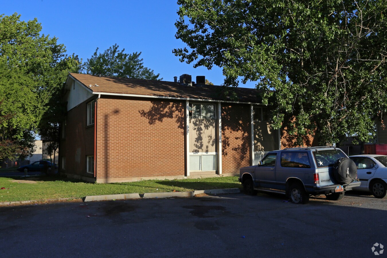 Photo - 2519 S Parkcrest Dr