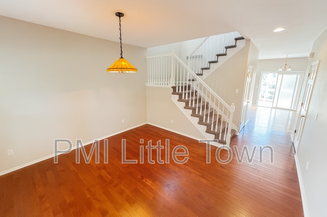 Photo - 4884 S Liverpool Ct