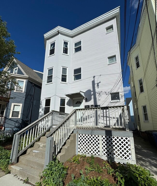 Building Photo - 5 Partridge Ave Unit 1