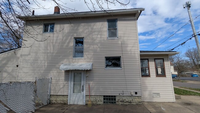 Photo - Discover this well-maintained 3-bedroom, 1-bath home in Akron