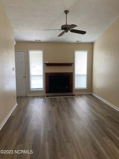 Photo - 193 Village Cir