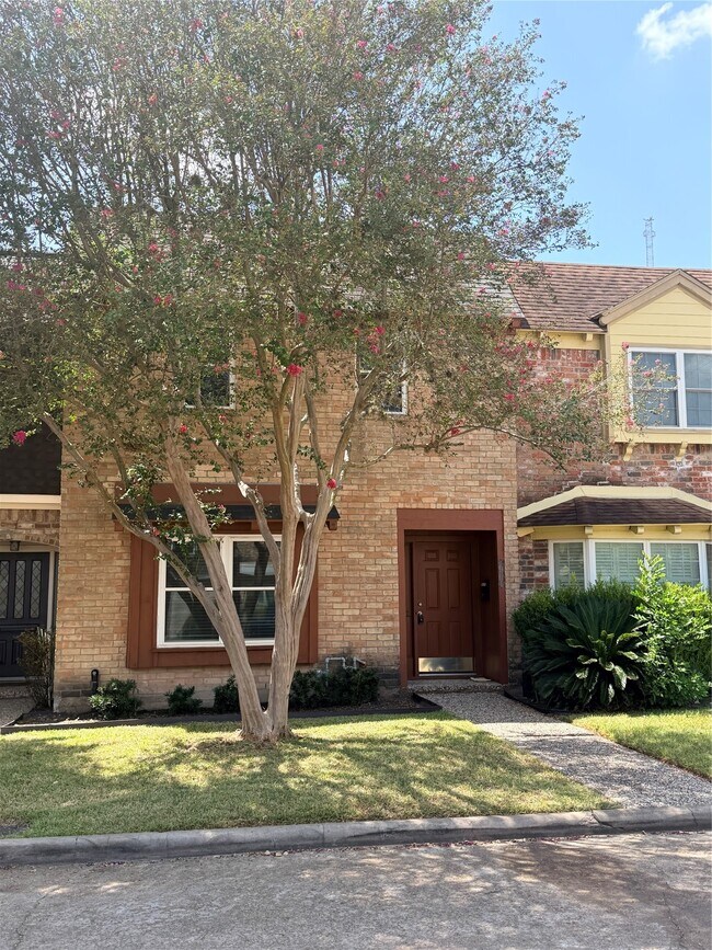Photo - 1351 Mardi Ln