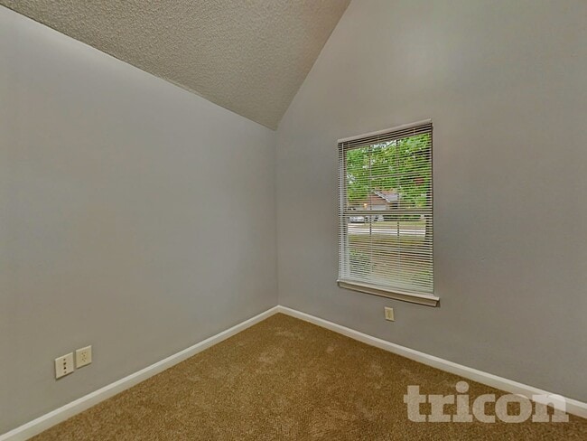 Photo - 161 Kentwood Springs Dr