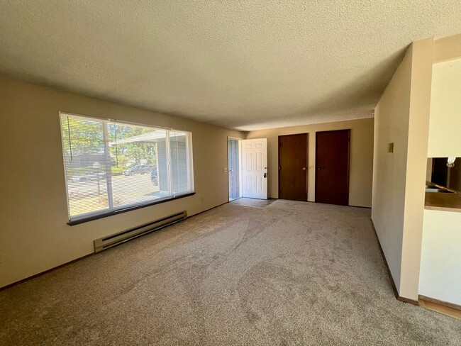 Photo - 9236 White Fir Dr NE