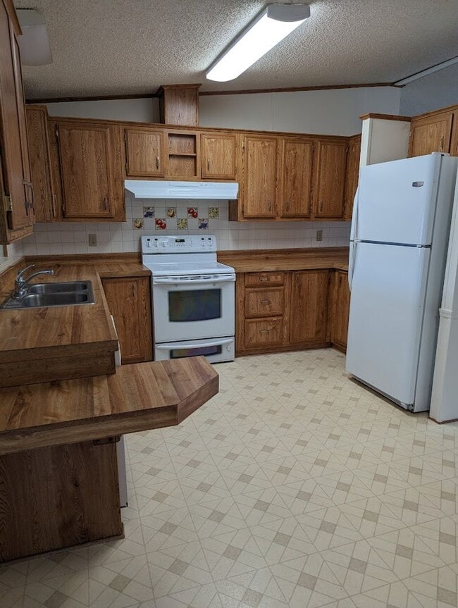 Building Photo - Attractive 3 bedroom 2 bath House in Quiet Lewiston Neighborhood