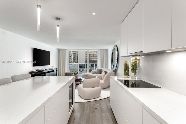Photo - 2301 Collins Ave Unit 902