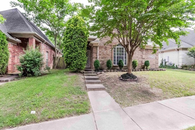 Photo - 6999 Parkbrook Ln