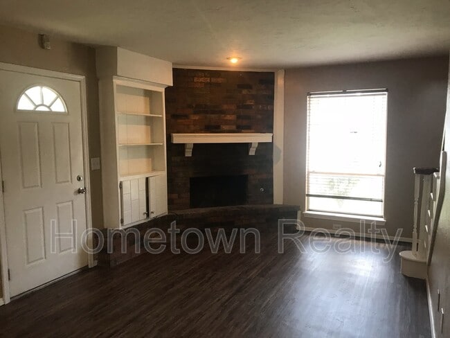 Photo - 1013 Kelly Park Rd