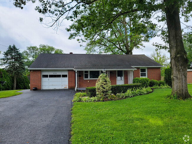 Building Photo - 630 Hampden Rd Rental