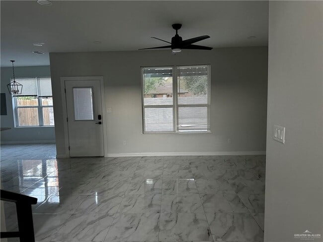 5316 N Crown Point