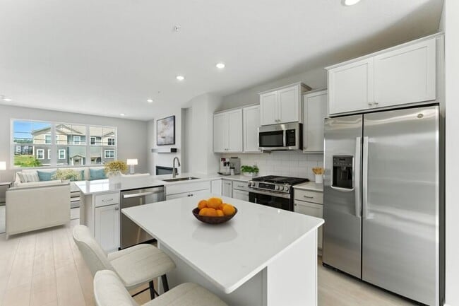 Photo - 1541 Traverse Ln