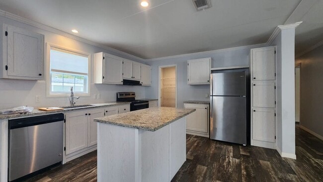 2908 Kingswood Cir