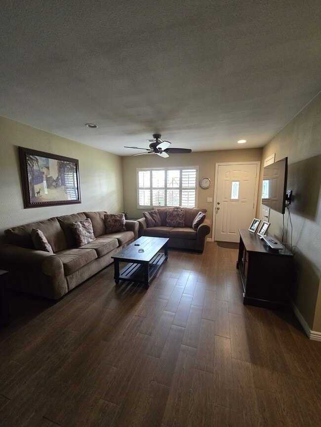 Photo - 2 Bedroom, 2 Bath Available Now! Unit 14036