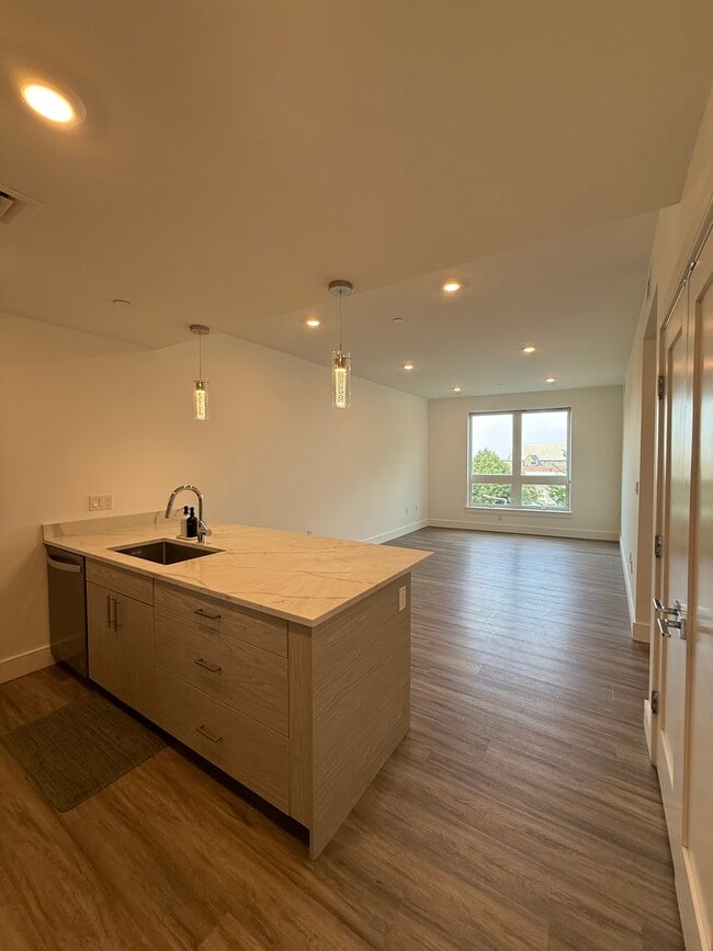 Photo - 11 Beechcroft St Townhome