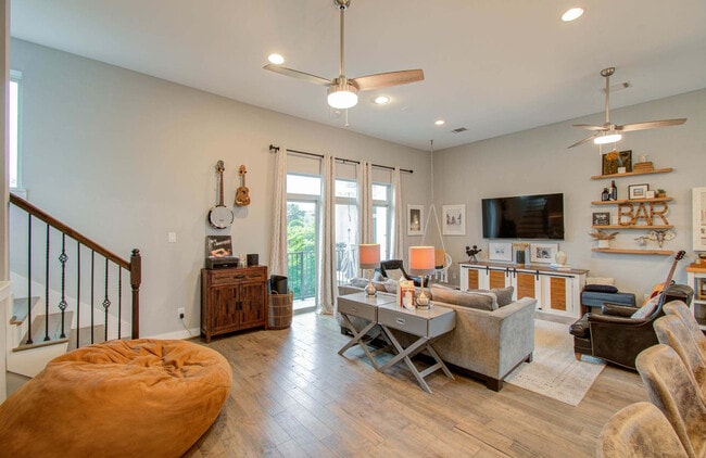 2018 Crockett St Unit SI FL4-ID1029793P