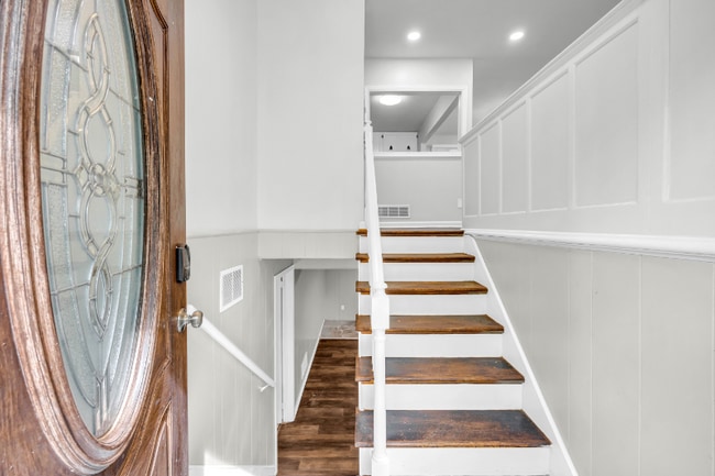 Photo - 360 Round Table Rd