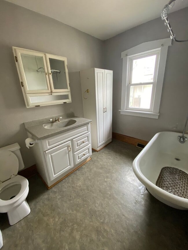 Photo - 226 Western Ave