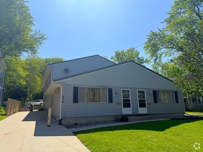 Building Photo - 630 S Governor St Unit 4 Rental