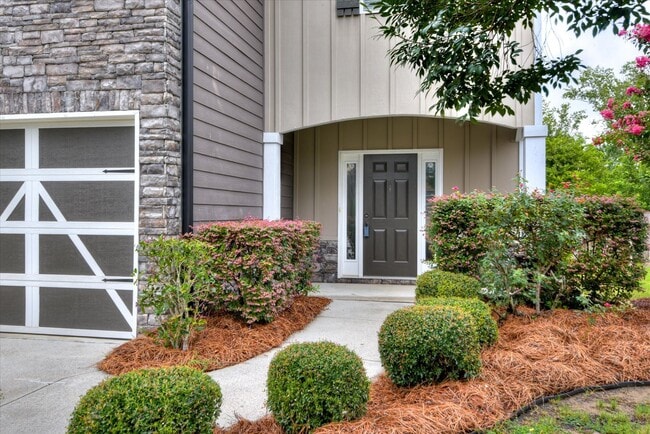 Photo - 4 Bedroom 2.5 Bath in Crawford Creek