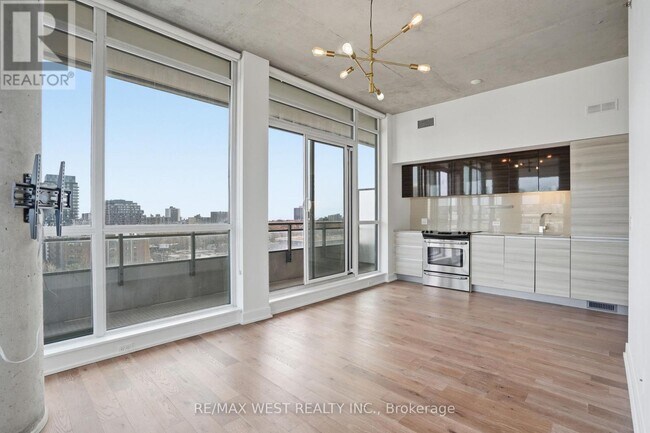 Photo - 20 Minowan Miikan Ln Unité 1105