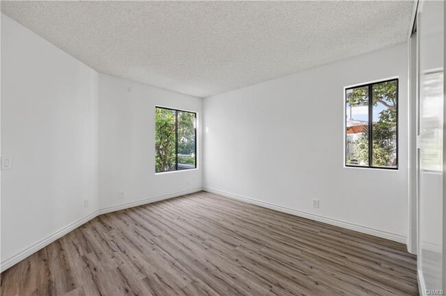 Photo - 45 Briarglen Unidad 64