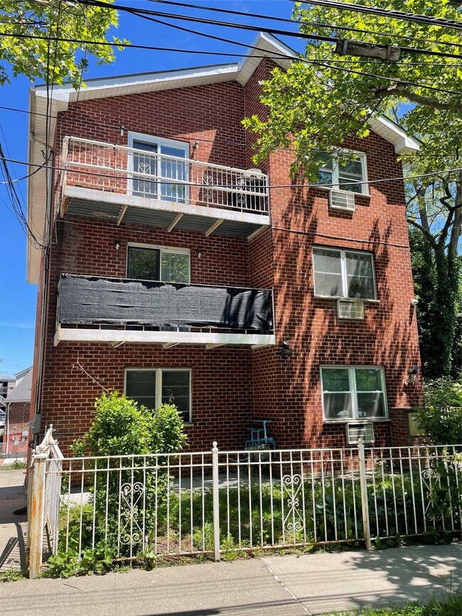 Photo - 528 Throgs Neck Expy Apartment Unit 3