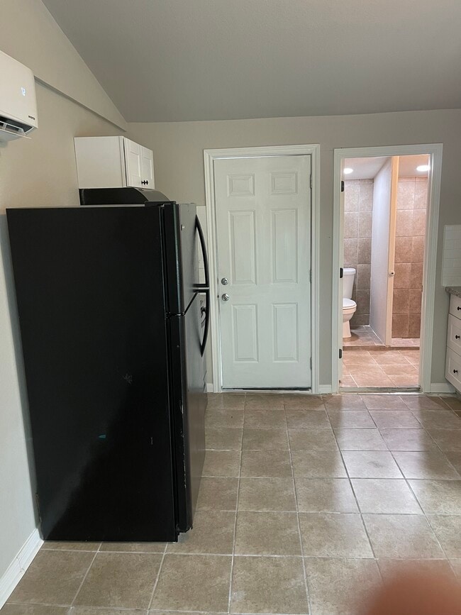 Photo - 6623 Myrtle St