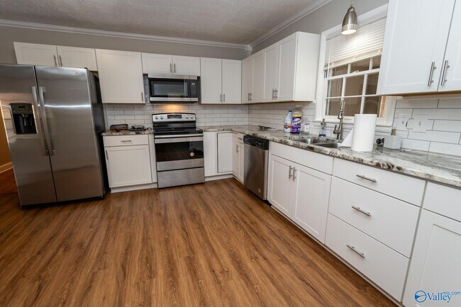 Photo - 2215 Fairfax St NE