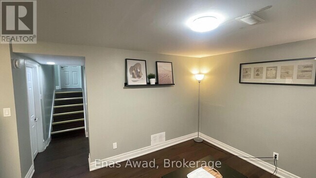 Photo - 65 Holcolm Rd