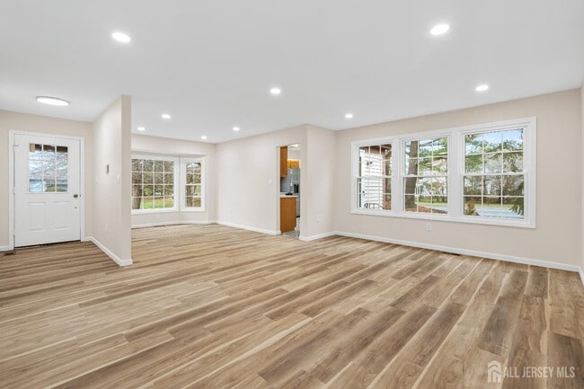 Photo - 153A Concordia Cir