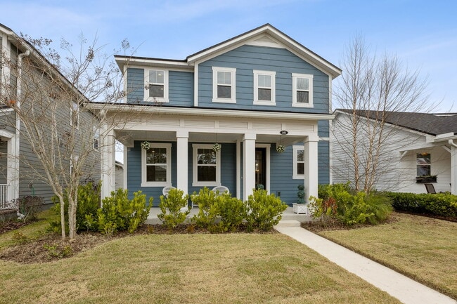 Building Photo - 141 Redbud Ln