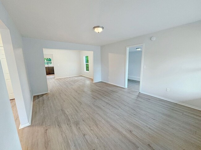 Photo - FOR RENT: Charming 2-Bedroom Home with a Versatile Bonus Room!