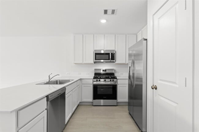 Photo - 214 Farray Frst Ln St